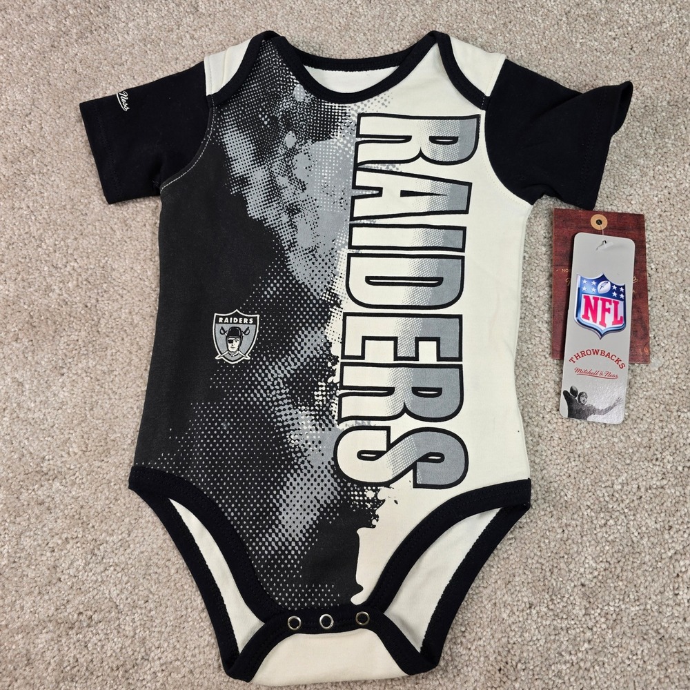 Mitchell and Ness NFL Las Vegas‎ Raiders Baby Bodysuit 12M Black White Gray